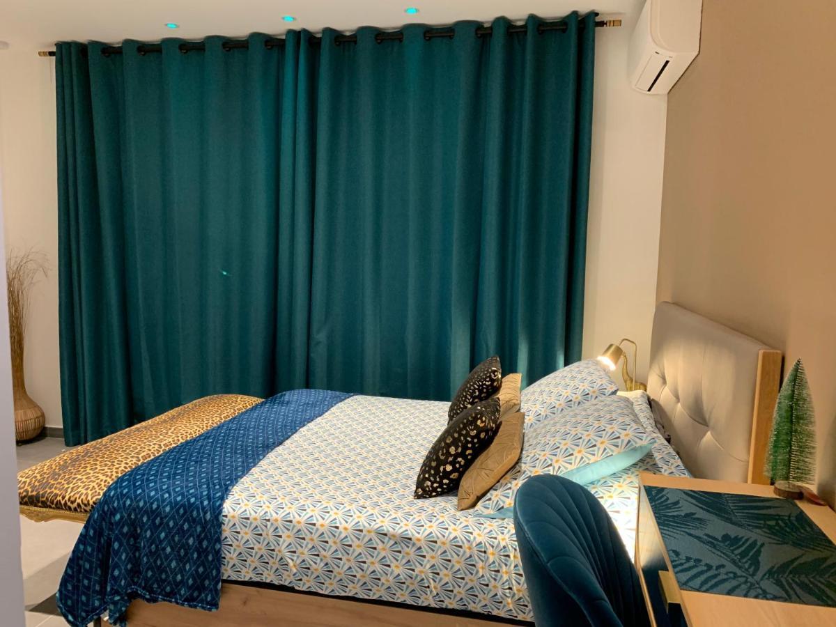 La Corsa Chambre Familiale Deluxe 纳博讷 外观 照片